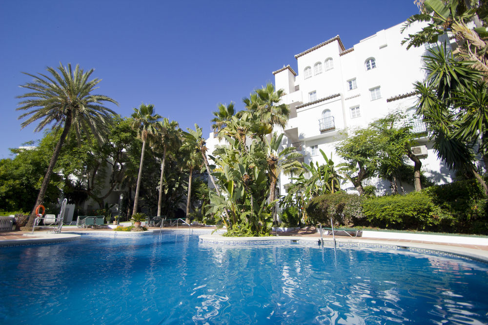 Aparthotel Royal Oasis Club At Pueblo Quinta Benalmádena Exterior foto